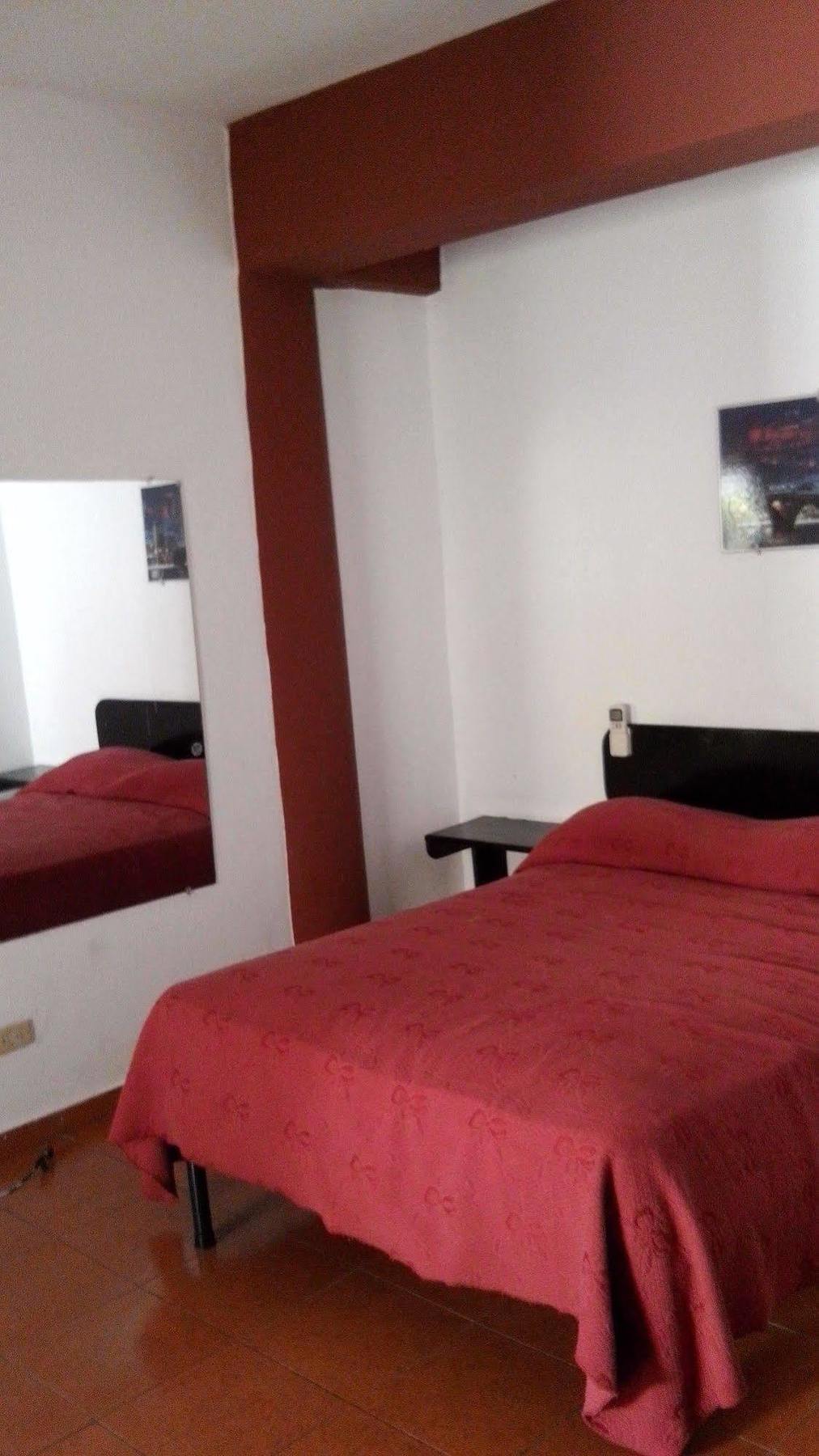 Hostal Condo-Parque Santo Domingo Eksteriør billede